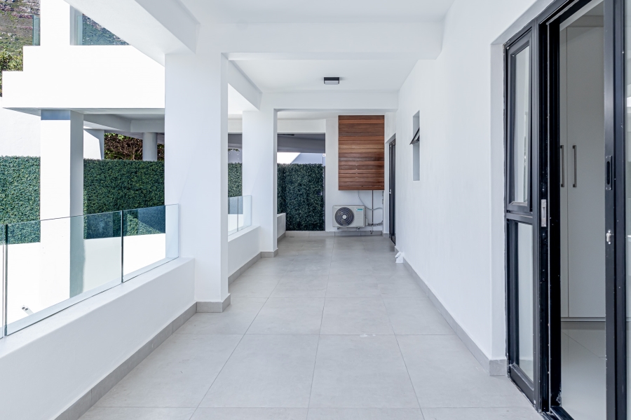 To Let 3 Bedroom Property for Rent in Camps Bay Western Cape